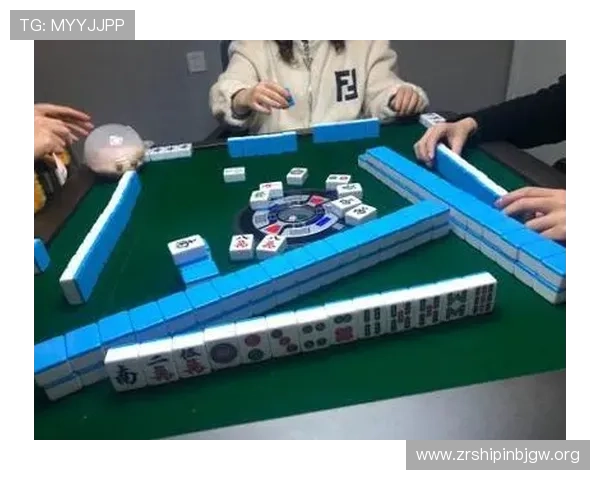 赌桌上的牌：掌握心理战术让你在牌局中占据优势的实用技巧
